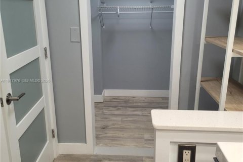 Снять в аренду кондоминиум в Помпано-Бич, Флорида 2 спальни, 102.19м2, № 2006011 - фото 11