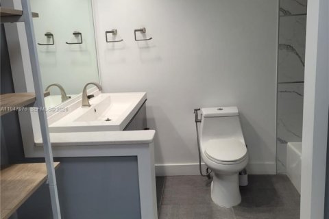 Снять в аренду кондоминиум в Помпано-Бич, Флорида 2 спальни, 102.19м2, № 2006011 - фото 10