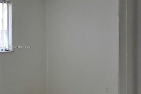 Appartement à louer à Hialeah, Floride: 2 chambres, 64.66 m2 № 1976670 - photo 14