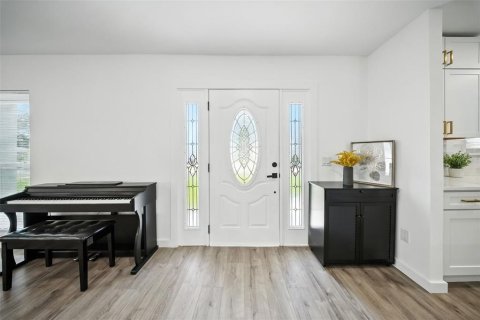 Casa en alquiler en Saint Pete Beach, Florida, 3 dormitorios, 162.21 m2 № 1916471 - foto 4