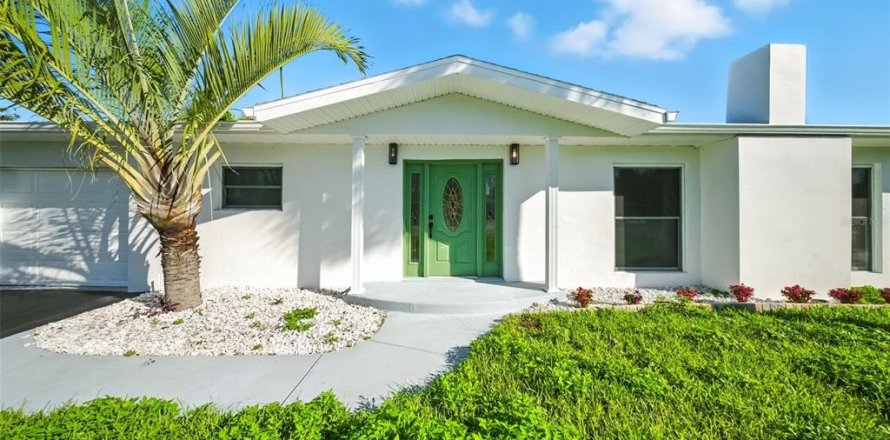 Casa en Saint Pete Beach, Florida 3 dormitorios, 162.21 m2 № 1916471