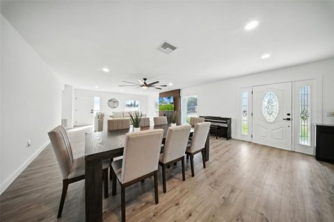 Casa en alquiler en Saint Pete Beach, Florida, 3 dormitorios, 162.21 m2 № 1916471 - foto 7