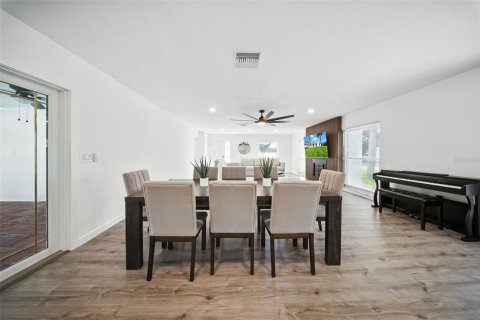 Casa en alquiler en Saint Pete Beach, Florida, 3 dormitorios, 162.21 m2 № 1916471 - foto 5