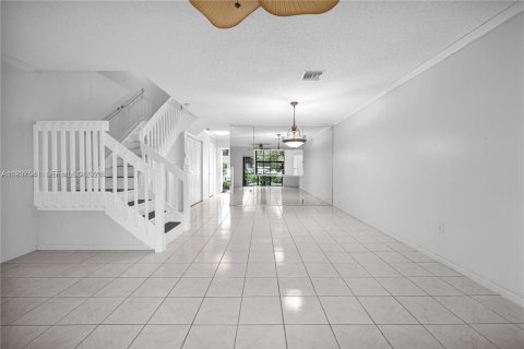 Таунхаус в Плантация, Флорида 2 спальни, 113.71м2 № 1995398