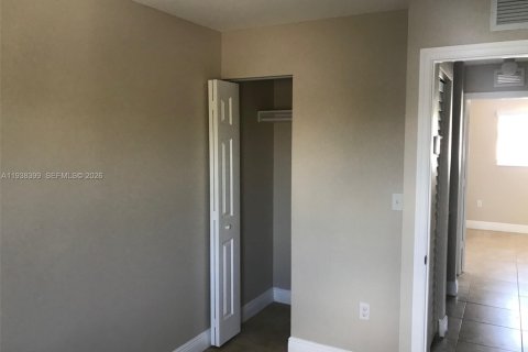 Copropriété à louer à Miami, Floride: 3 chambres, 95.32 m2 № 1996408 - photo 10