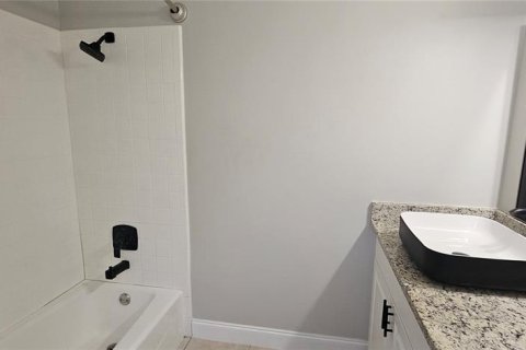 Casa en alquiler en DeLand, Florida, 3 dormitorios, 150.59 m2 № 2099853 - foto 10