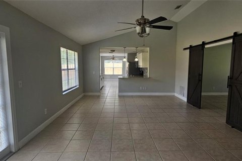 Casa en alquiler en DeLand, Florida, 3 dormitorios, 150.59 m2 № 2099853 - foto 4
