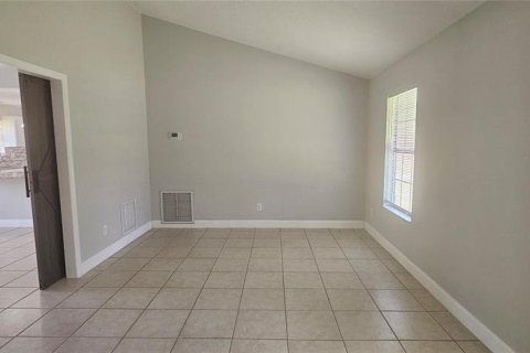 Casa en alquiler en DeLand, Florida, 3 dormitorios, 150.59 m2 № 2099853 - foto 5