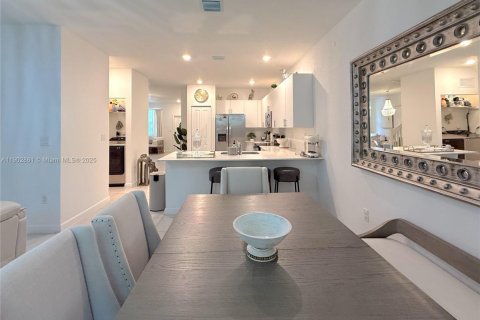 Adosado en alquiler en Homestead, Florida, 4 dormitorios, 169.08 m2 № 1954139 - foto 11