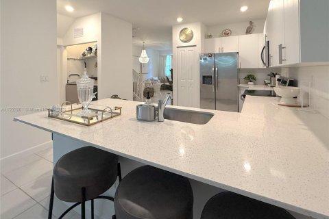 Adosado en alquiler en Homestead, Florida, 4 dormitorios, 169.08 m2 № 1954139 - foto 9