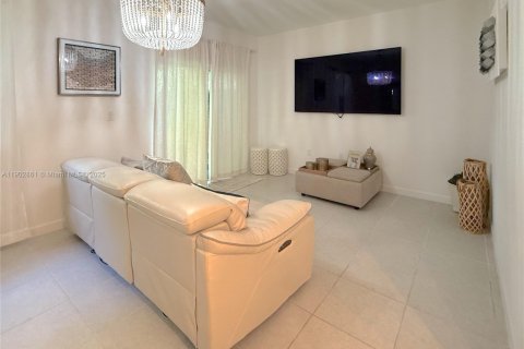 Adosado en alquiler en Homestead, Florida, 4 dormitorios, 169.08 m2 № 1954139 - foto 12