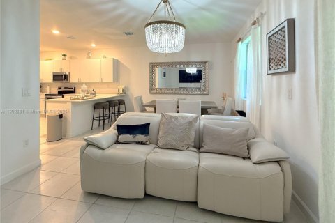 Adosado en alquiler en Homestead, Florida, 4 dormitorios, 169.08 m2 № 1954139 - foto 13