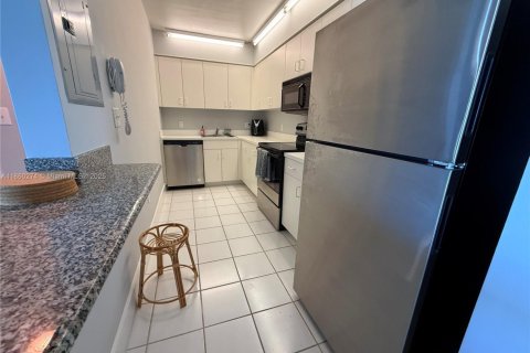Снять в аренду кондоминиум в Майами, Флорида 2 спальни, 89.19м2, № 1961142 - фото 5