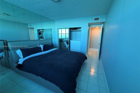 Снять в аренду кондоминиум в Майами, Флорида 2 спальни, 89.19м2, № 1961142 - фото 12