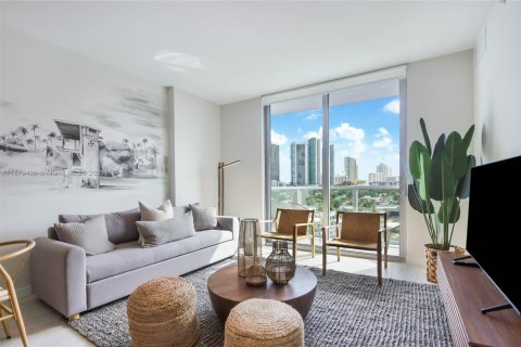 Copropriété à vendre à Miami, Floride: 1 chambre, 72.46 m2 № 1978103 - photo 3