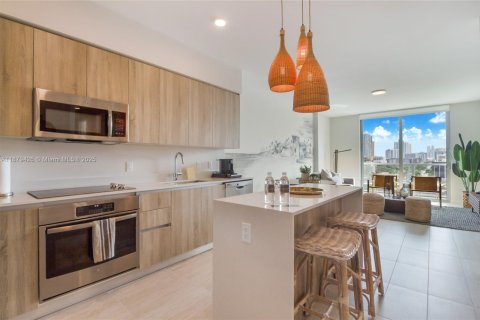 Copropriété à vendre à Miami, Floride: 1 chambre, 72.46 m2 № 1978103 - photo 2