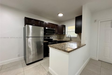 Appartement à louer à Wilton Manors, Floride: 2 chambres № 2024832 - photo 5