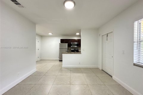 Appartement à louer à Wilton Manors, Floride: 2 chambres № 2024832 - photo 3