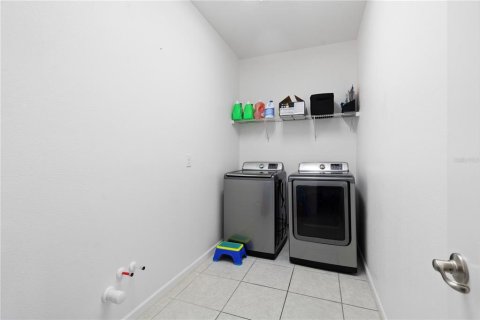 Casa en venta en Davenport, Florida, 4 dormitorios, 225.66 m2 № 1910605 - foto 25