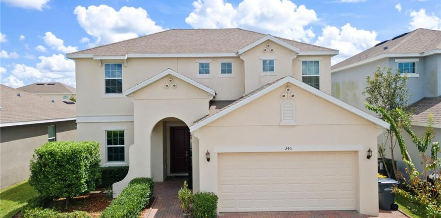 Casa en Davenport, Florida 4 dormitorios, 225.66 m2 № 1910605