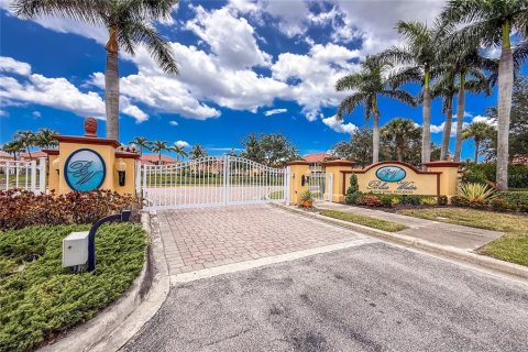 Copropriété à vendre à Cape Coral, Floride: 3 chambres, 220.55 m2 № 1852586 - photo 28