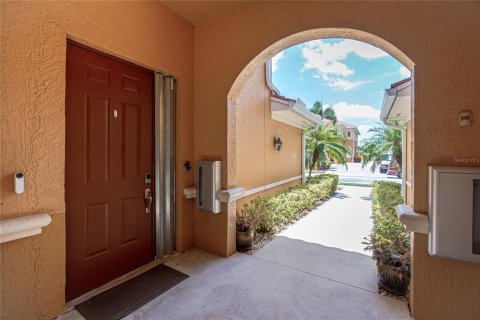 Copropriété à vendre à Cape Coral, Floride: 3 chambres, 220.55 m2 № 1852586 - photo 3