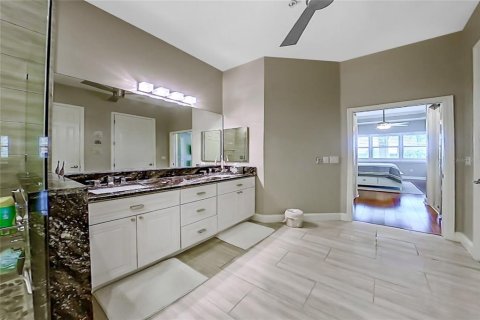 Copropriété à vendre à Cape Coral, Floride: 3 chambres, 220.55 m2 № 1852586 - photo 20