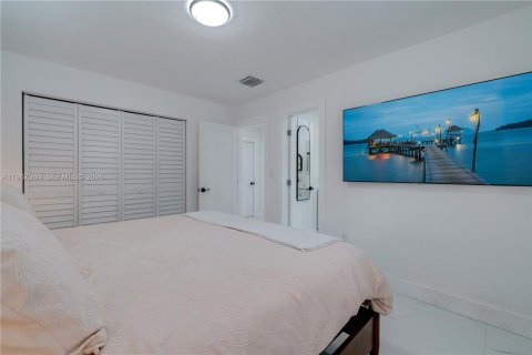 Villa ou maison à vendre à Miami, Floride: 3 chambres, 113.06 m2 № 2028441 - photo 18
