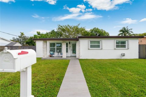 Villa ou maison à vendre à Miami, Floride: 3 chambres, 113.06 m2 № 2028441 - photo 3