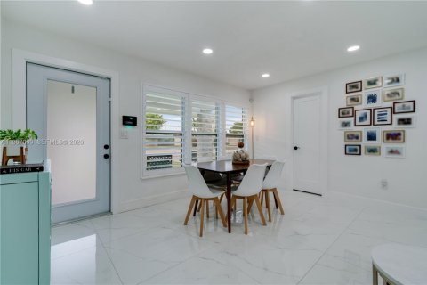 Villa ou maison à vendre à Miami, Floride: 3 chambres, 113.06 m2 № 2028441 - photo 6
