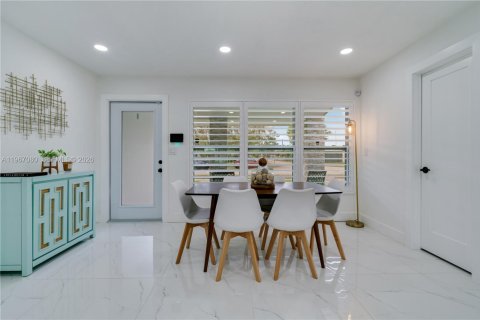 Villa ou maison à vendre à Miami, Floride: 3 chambres, 113.06 m2 № 2028441 - photo 7