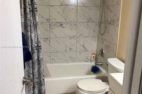 Condo in Coral Springs, Florida, 2 bedrooms  № 2076813 - photo 9