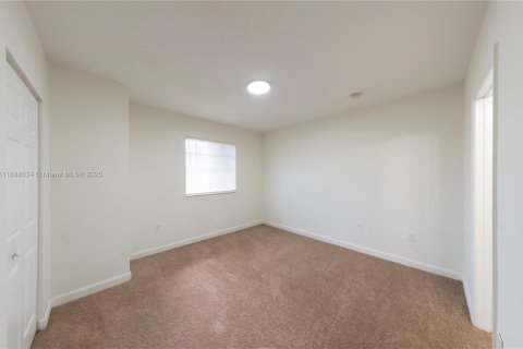 Condominio en venta en Riviera Beach, Florida, 2 dormitorios, 113.43 m2 № 2020947 - foto 16