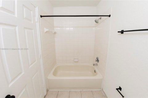 Condominio en venta en Riviera Beach, Florida, 2 dormitorios, 113.43 m2 № 2020947 - foto 13