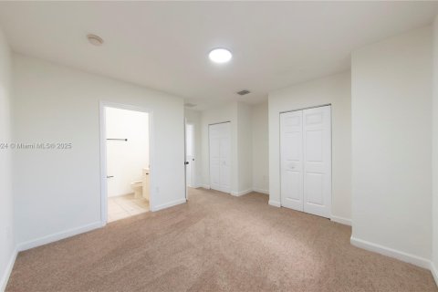 Condominio en venta en Riviera Beach, Florida, 2 dormitorios, 113.43 m2 № 2020947 - foto 17