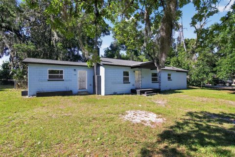 House in Ocala, Florida 3 bedrooms, 147.81 sq.m. № 2157917 - photo 3