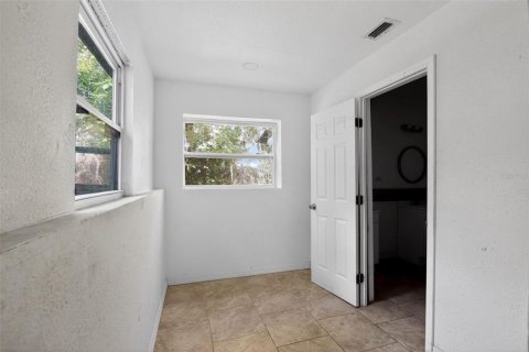 House in Ocala, Florida 3 bedrooms, 147.81 sq.m. № 2157917 - photo 30
