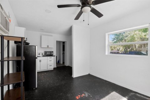 House in Ocala, Florida 3 bedrooms, 147.81 sq.m. № 2157917 - photo 17