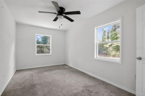 House in Ocala, Florida 3 bedrooms, 147.81 sq.m. № 2157917 - photo 8