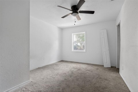 House in Ocala, Florida 3 bedrooms, 147.81 sq.m. № 2157917 - photo 10