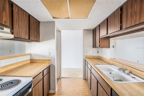 Купить кондоминиум в Сент-Питерсберг, Флорида 4 комнаты, 101.26м2, № 1537291 - фото 12