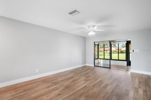 Condo in Bradenton, Florida, 1 bedroom  № 1634715 - photo 16