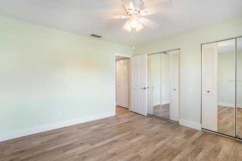 Condo in Bradenton, Florida, 1 bedroom  № 1634715 - photo 13