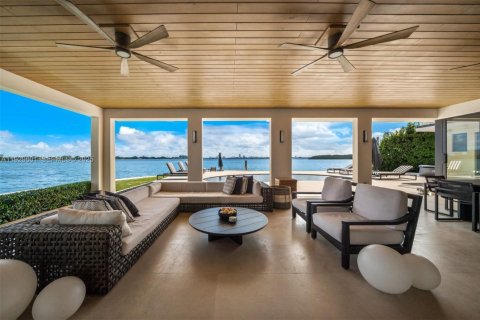 Купить виллу или дом в Норт-Майами, Флорида 6 спален, 526.85м2, № 1991352 - фото 19