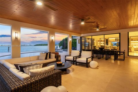 Купить виллу или дом в Норт-Майами, Флорида 6 спален, 526.85м2, № 1991352 - фото 20