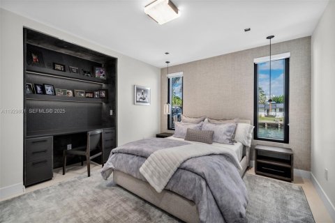 Купить виллу или дом в Норт-Майами, Флорида 6 спален, 526.85м2, № 1991352 - фото 28