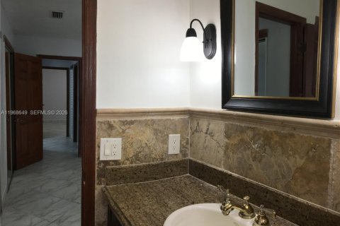 Adosado en alquiler en Miami, Florida, 2 dormitorios, 107.77 m2 № 2031697 - foto 13