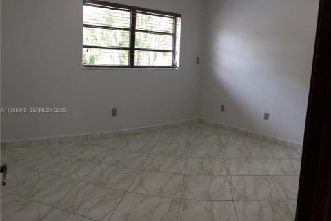 Adosado en alquiler en Miami, Florida, 2 dormitorios, 107.77 m2 № 2031697 - foto 15