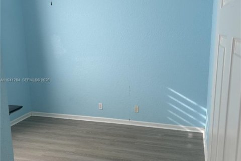 Casa en alquiler en Coral Springs, Florida, 3 dormitorios, 109.07 m2 № 1998850 - foto 10