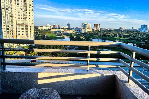 Condominio en venta en Aventura, Florida, 3 dormitorios, 118.08 m2 № 1850903 - foto 23